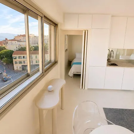 Premium With Panoramic Sea Views شقة